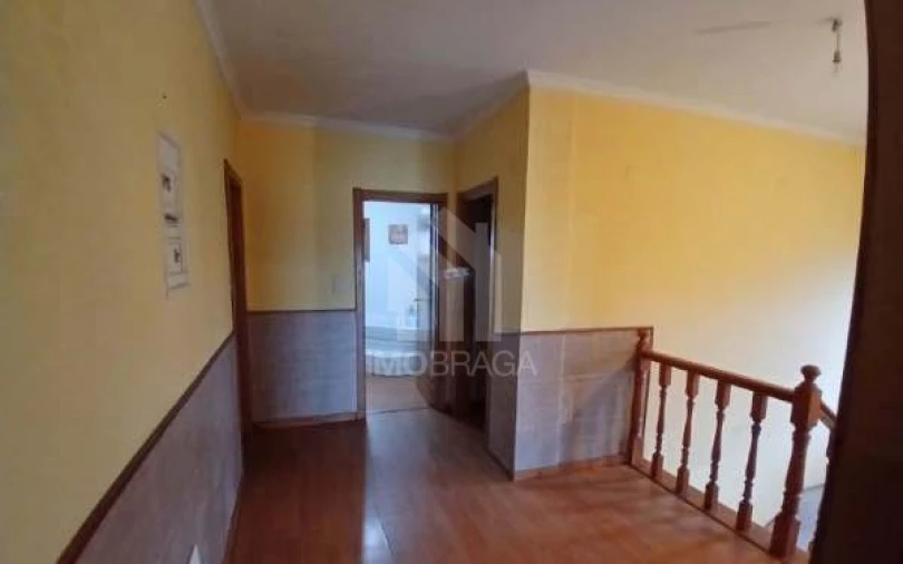 Moradia T4 para Venda em Alijo Foto 10