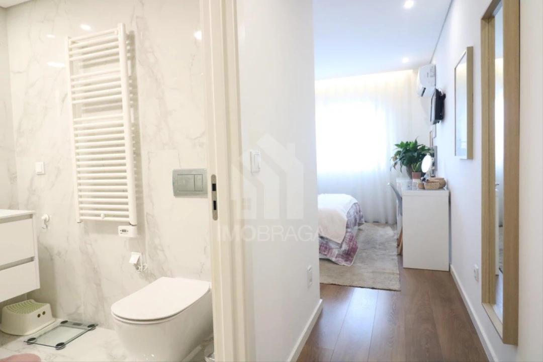 Apartamento T2 para Venda em Gualtar Foto 32