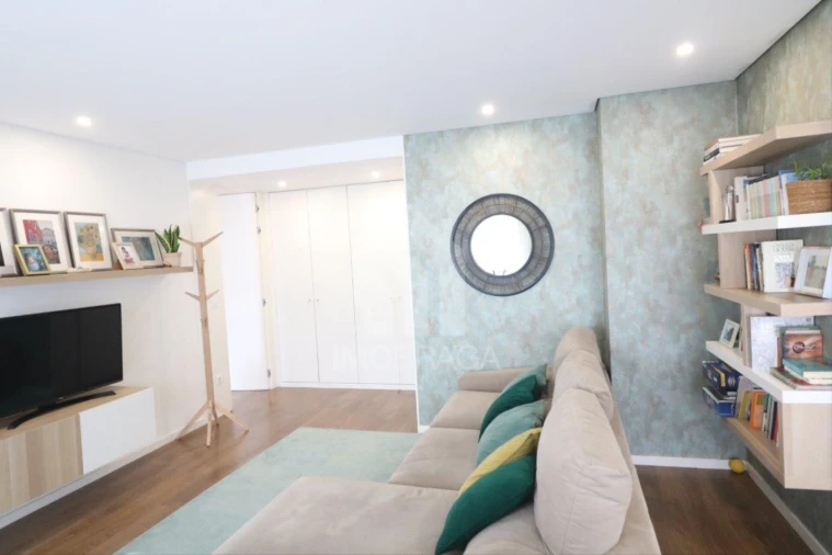 Apartamento T2 para Venda em Gualtar Foto 16