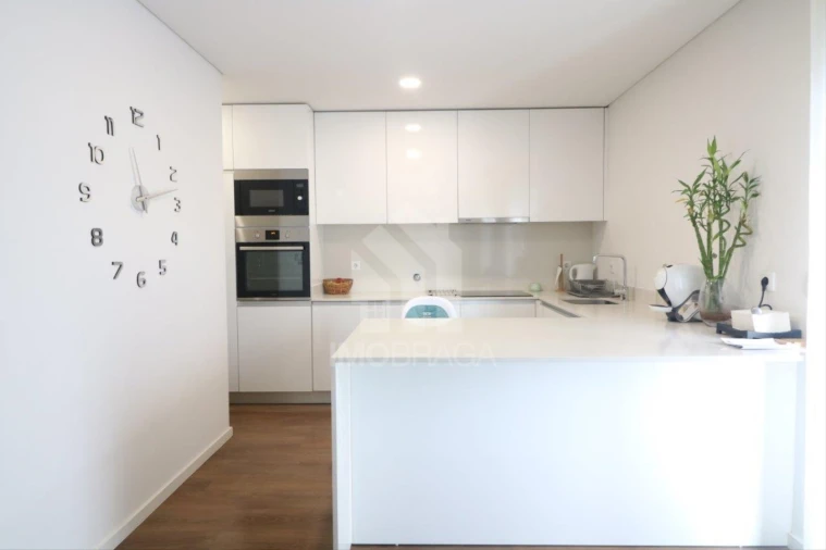 Apartamento T2 para Venda em Gualtar Foto 17