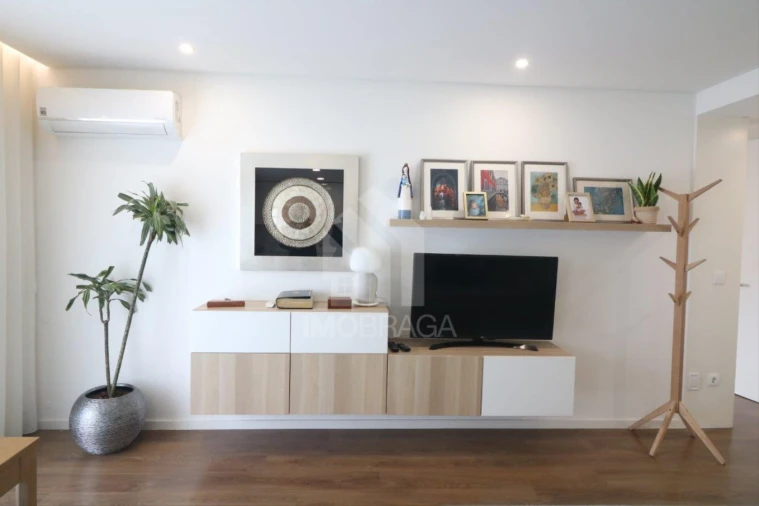 Apartamento T2 para Venda em Gualtar Foto 23