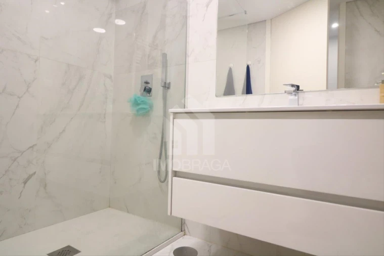 Apartamento T2 para Venda em Gualtar Foto 33