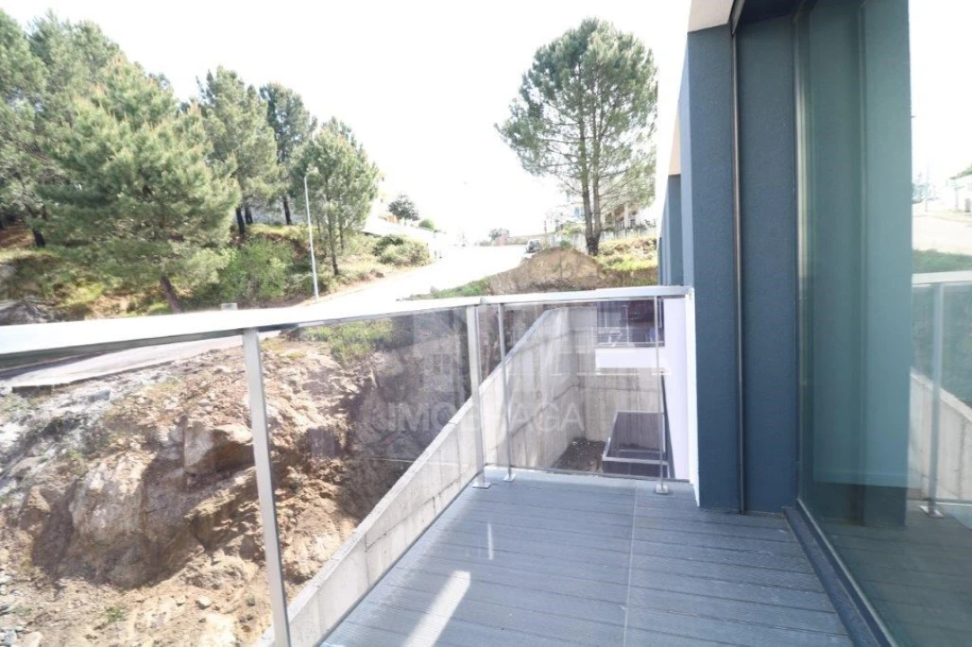 Apartamento T1 para Arrendamento em Gualtar Foto 7