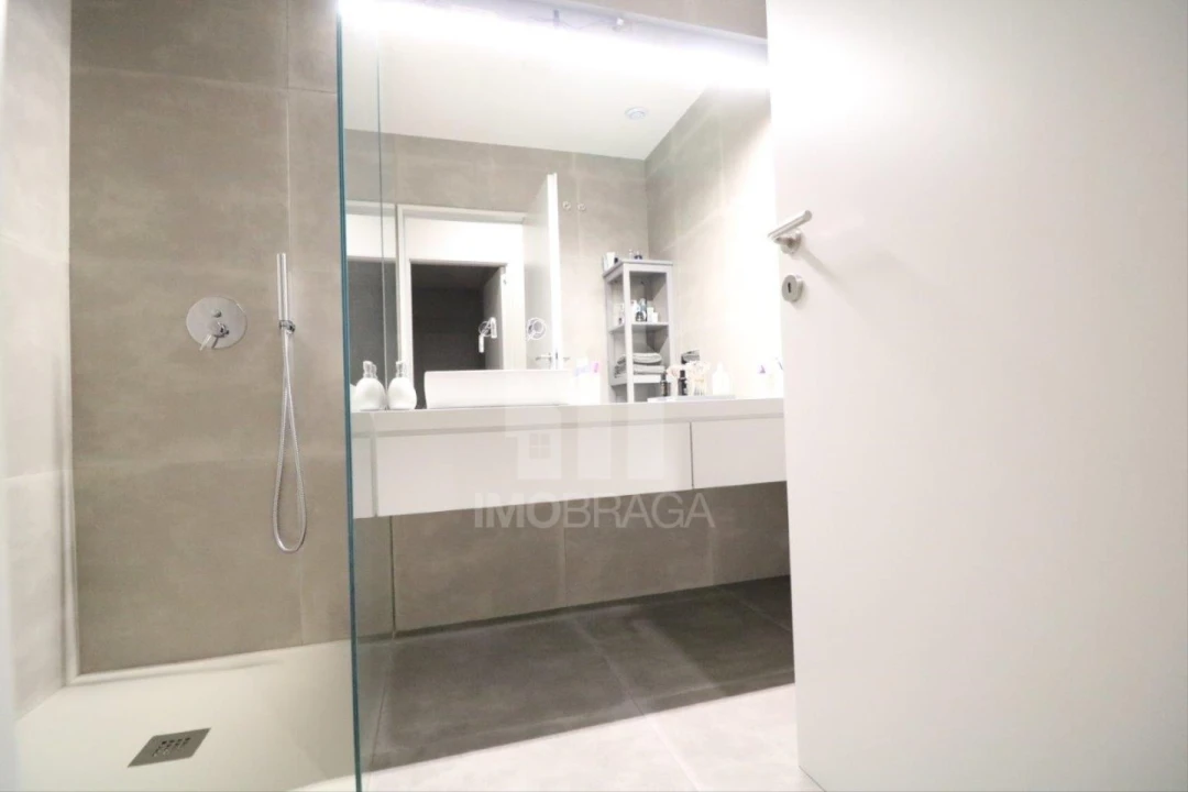 Moradia T4 para Venda em Este (São Pedro e São Mamede) Foto 33