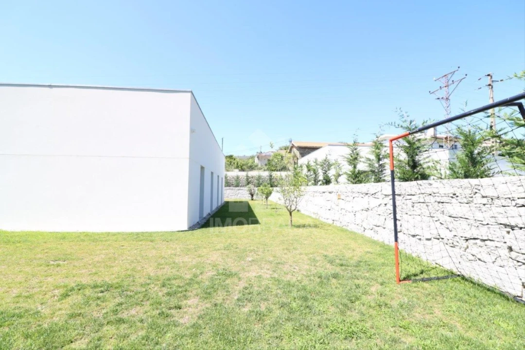 Moradia T4 para Venda em Este (São Pedro e São Mamede) Foto 46