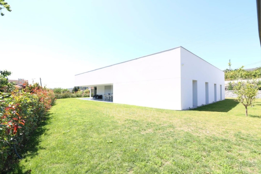 Moradia T4 para Venda em Este (São Pedro e São Mamede) Foto 47