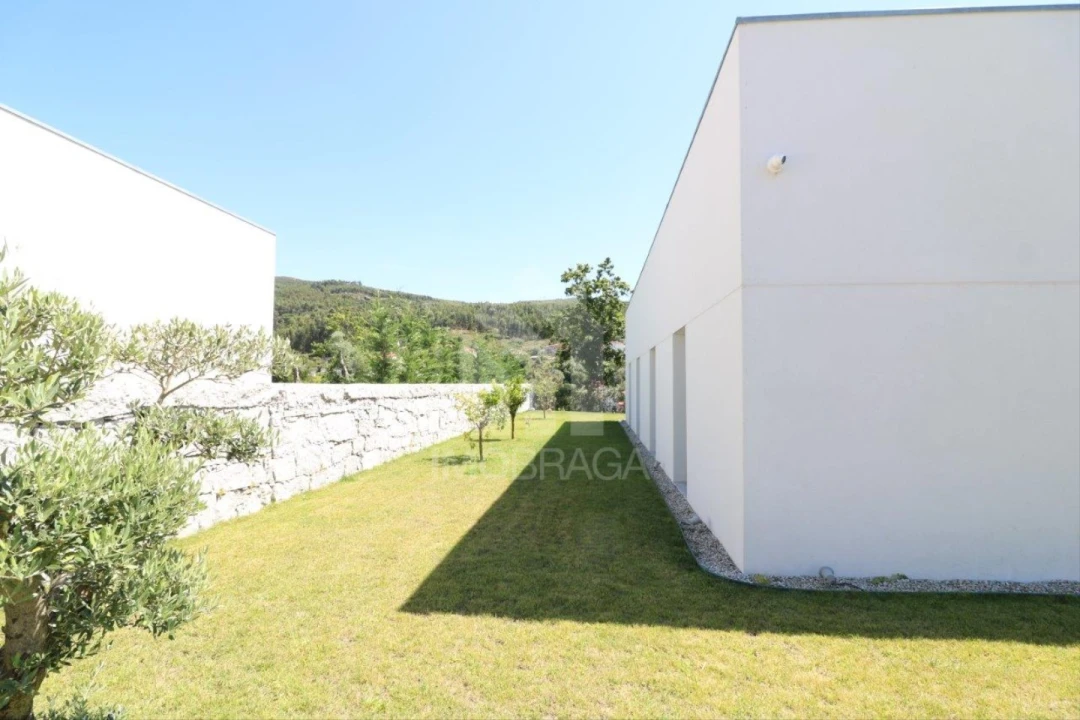 Moradia T4 para Venda em Este (São Pedro e São Mamede) Foto 50