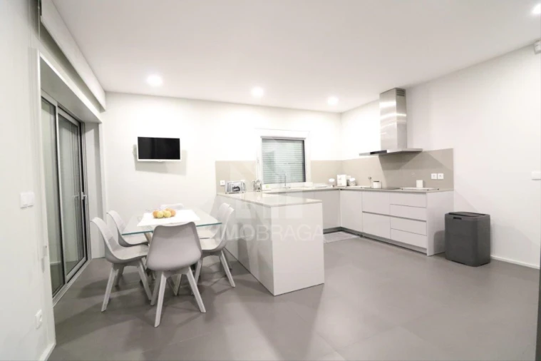 Moradia T4 para Venda em Este (São Pedro e São Mamede) Foto 13