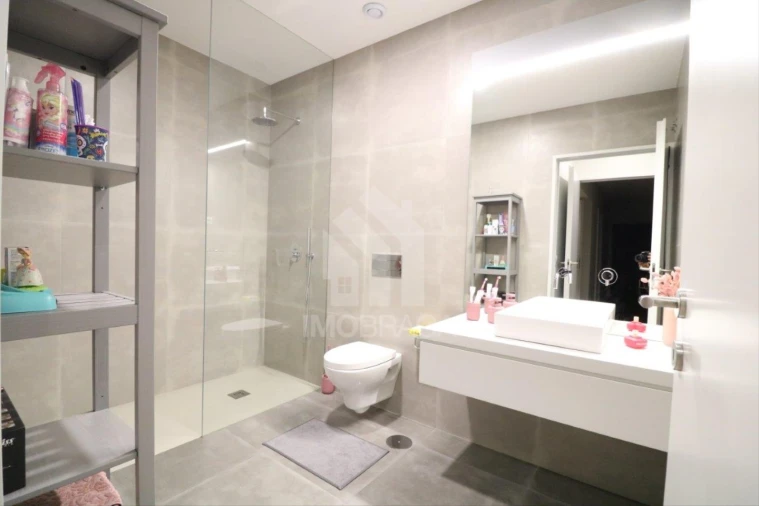 Moradia T4 para Venda em Este (São Pedro e São Mamede) Foto 25