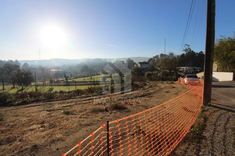 Terreno para Venda em Águas Santas e Moure Foto 16