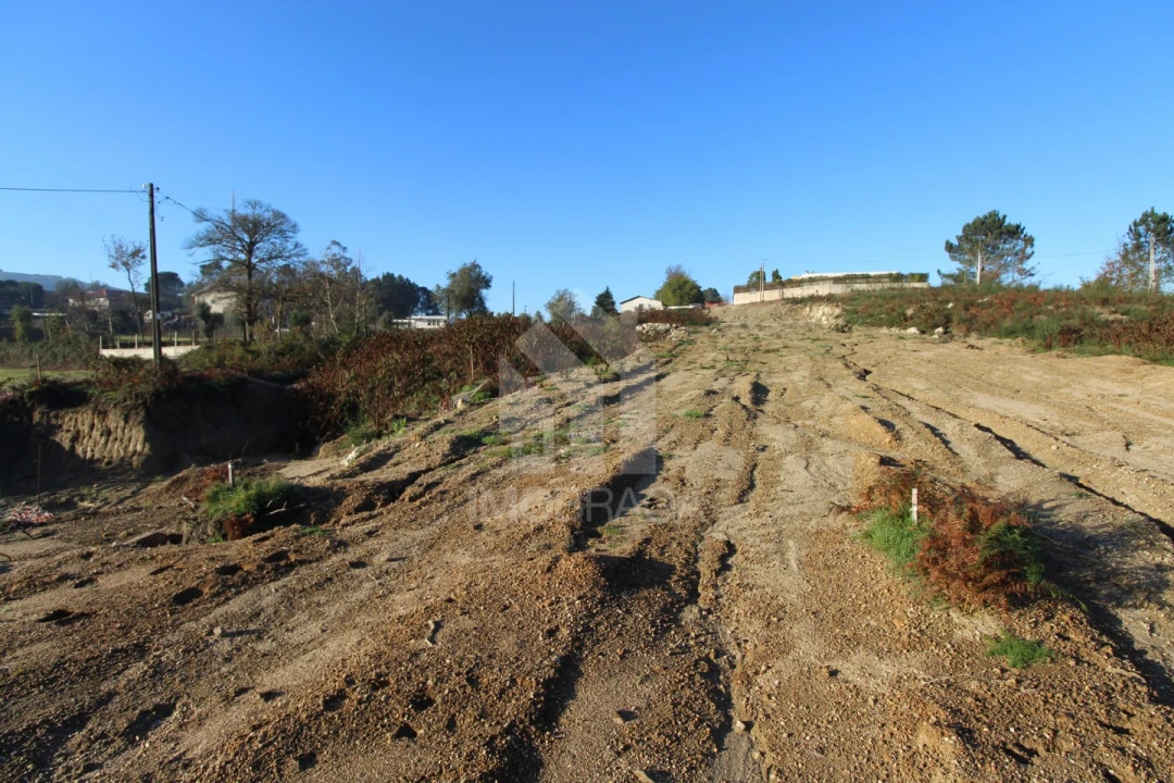 Terreno para Venda em Águas Santas e Moure Foto 11