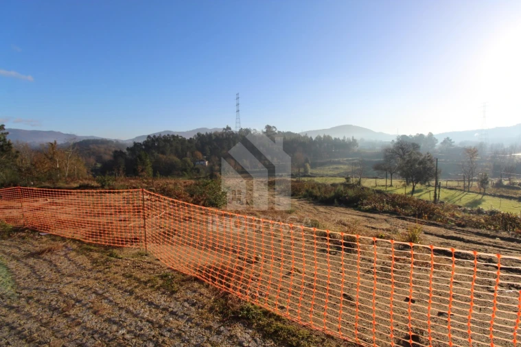 Terreno para Venda em Águas Santas e Moure Foto 17