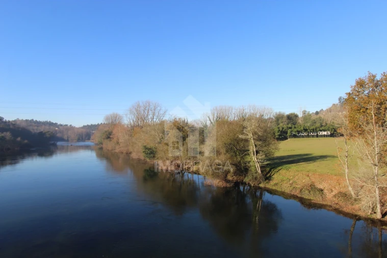Terreno para Venda em Águas Santas e Moure Foto 7