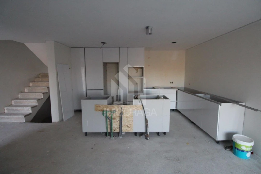 Moradia T3 para Venda em Merelim (São Paio), Panoias e Parada de Tibães Foto 5