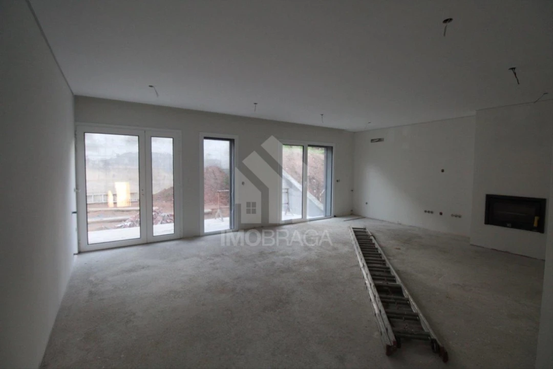 Moradia T3 para Venda em Merelim (São Paio), Panoias e Parada de Tibães Foto 10