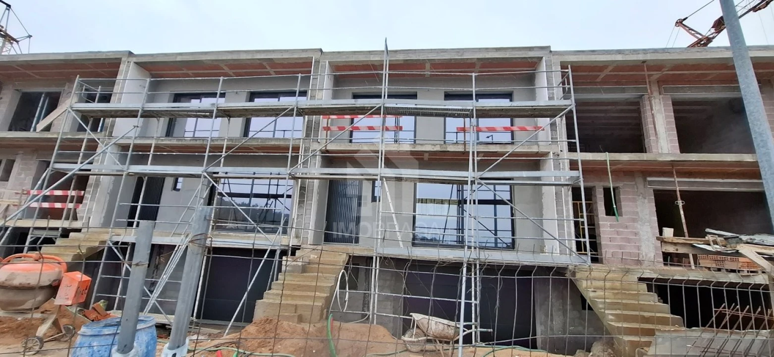 Moradia T3 para Venda em Merelim (São Paio), Panoias e Parada de Tibães Foto 3