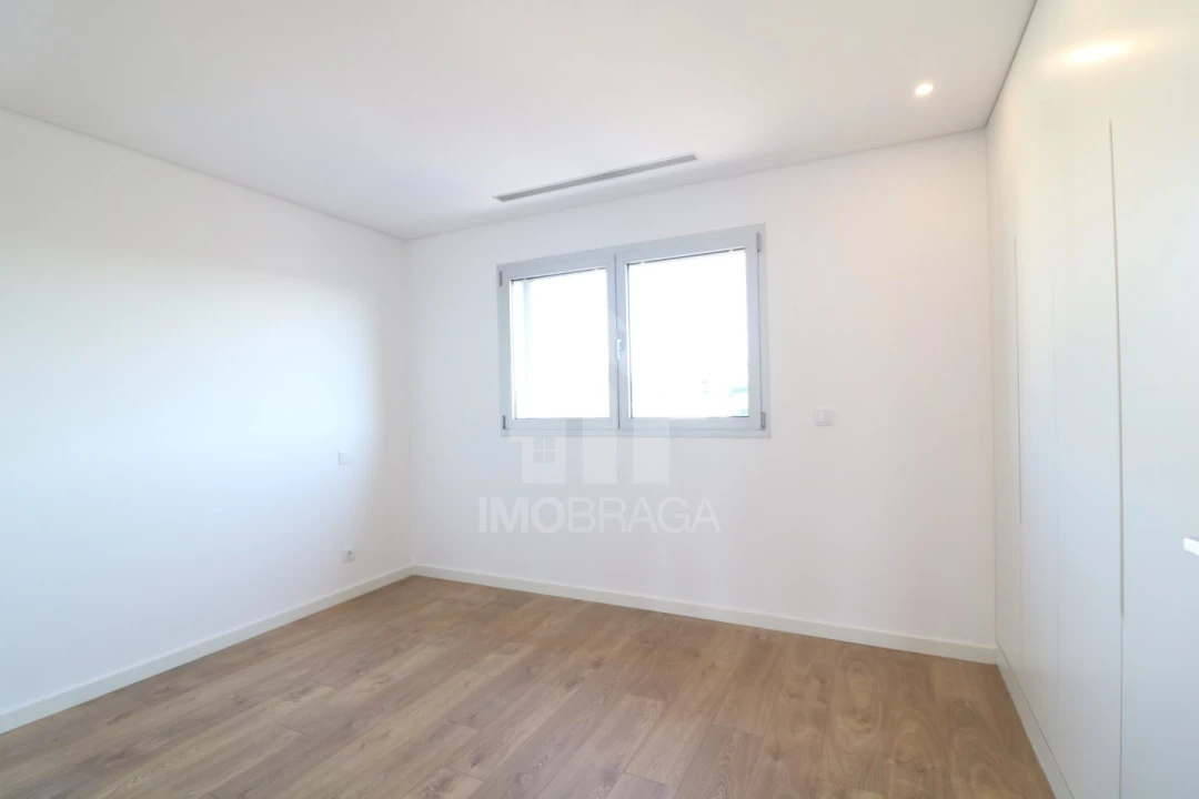 Apartamento T3 para Venda em São Vicente (Braga) Foto 11