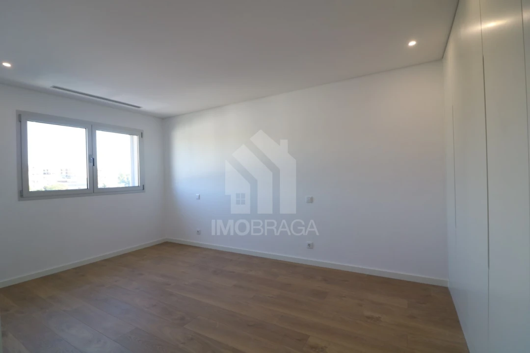 Apartamento T3 para Venda em São Vicente (Braga) Foto 14