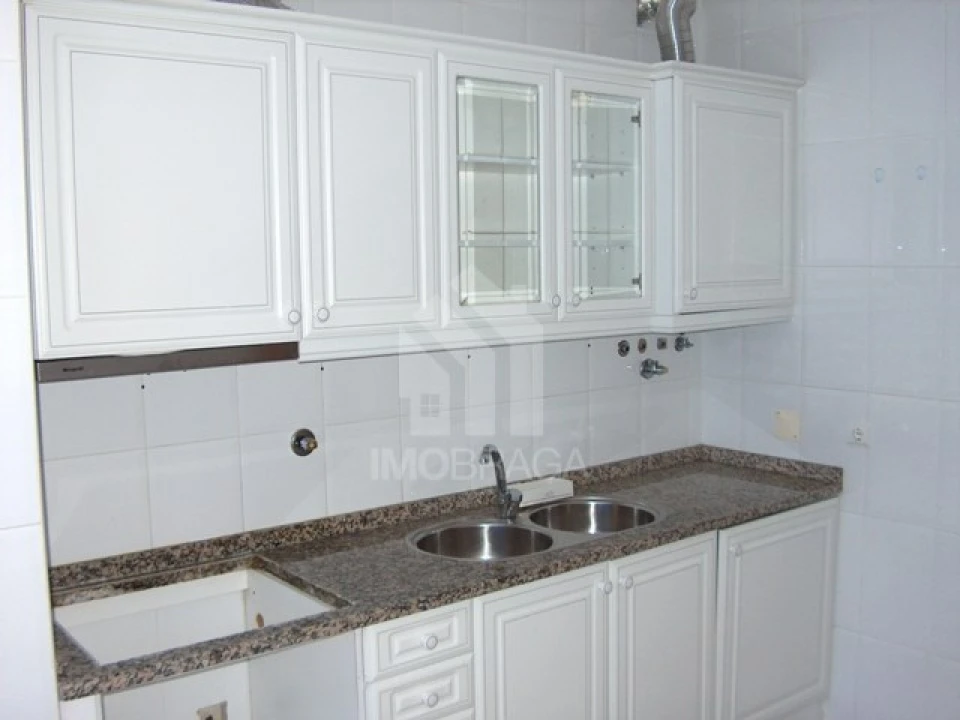 Apartamento T2 para Venda em Nogueira, Fraião e Lamaçães Foto 5