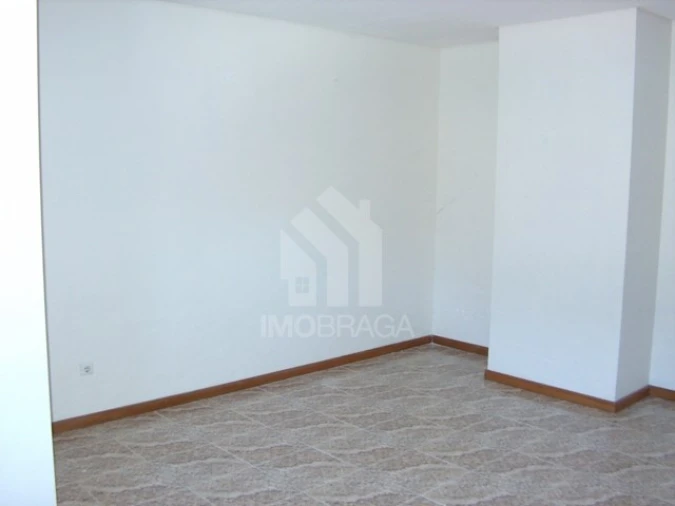 Apartamento T2 para Venda em Nogueira, Fraião e Lamaçães Foto 9