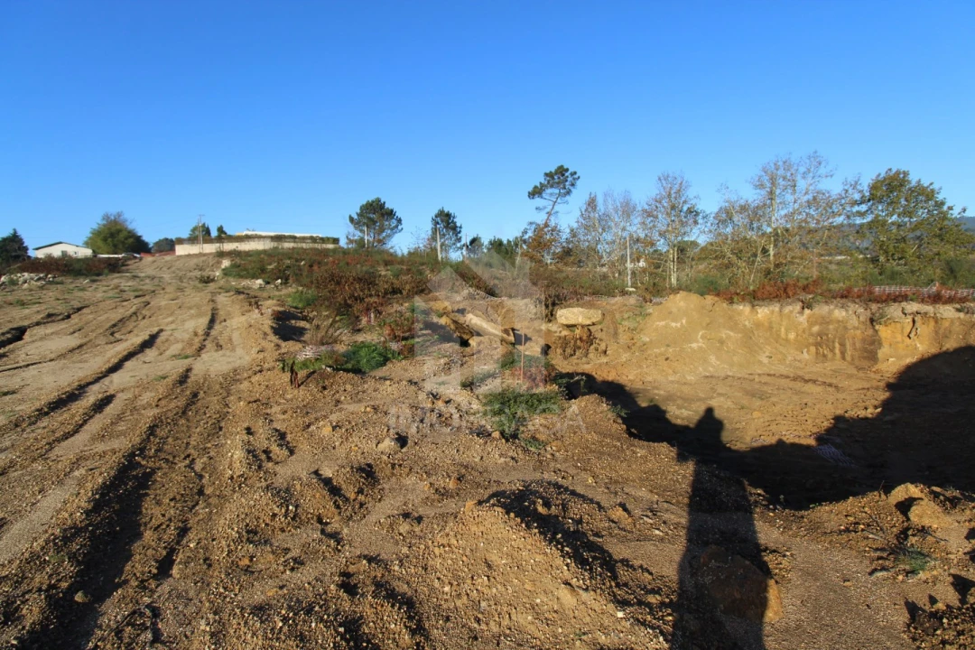Terreno para Venda em Águas Santas e Moure Foto 11