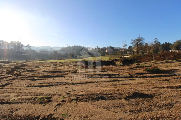 Terreno para Venda em Águas Santas e Moure Foto 13