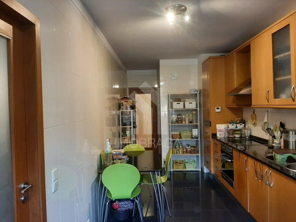 Apartamento T2 para Venda em Nogueira, Fraião e Lamaçães Foto 5