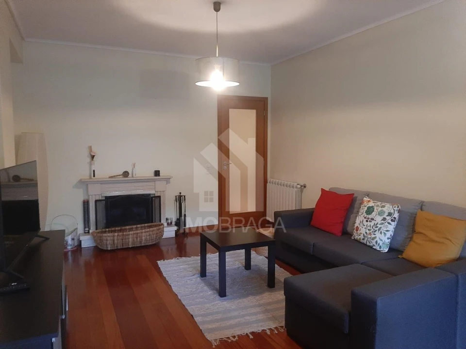 Apartamento T2 para Venda em Nogueira, Fraião e Lamaçães Foto 8