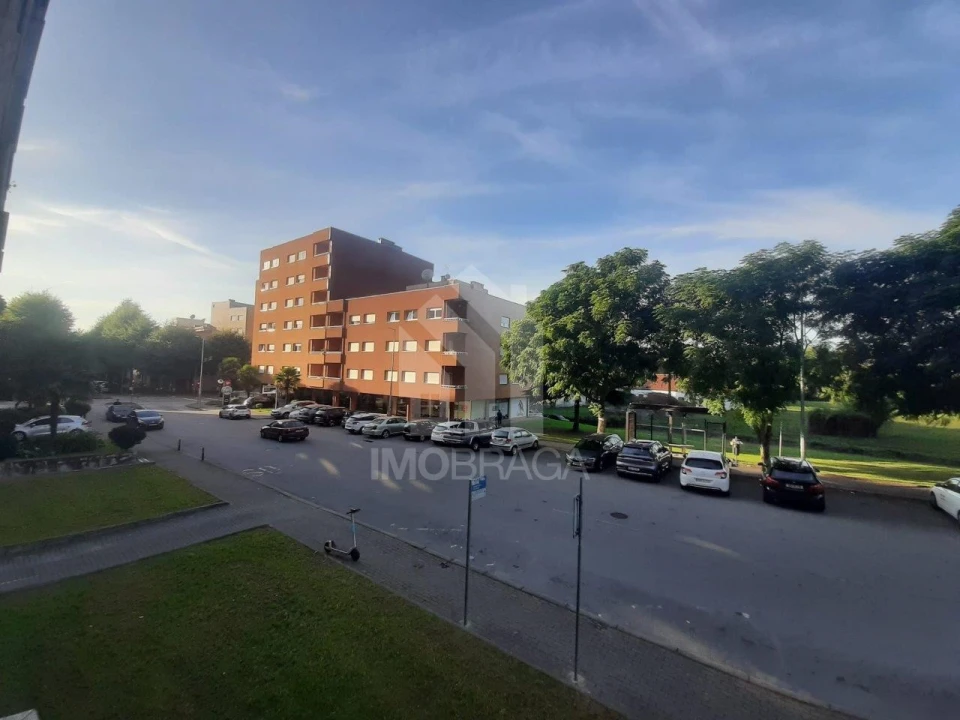 Apartamento T2 para Venda em Nogueira, Fraião e Lamaçães Foto 13