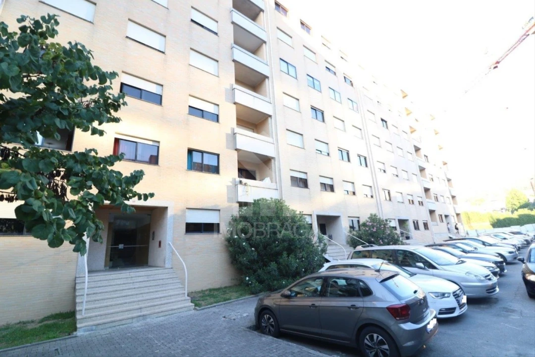 Apartamento T2 para Venda em Nogueira, Fraião e Lamaçães Foto 32