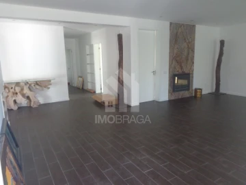 Moradia T3 para Venda em Priscos