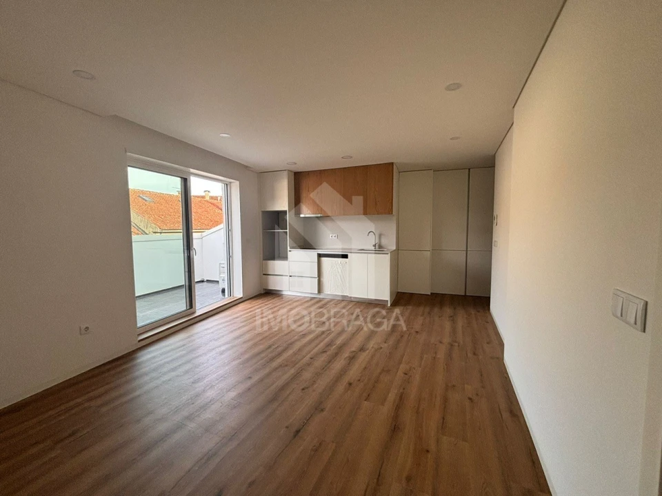 Apartamento T1 para Venda em Amares e Figueiredo Foto 1