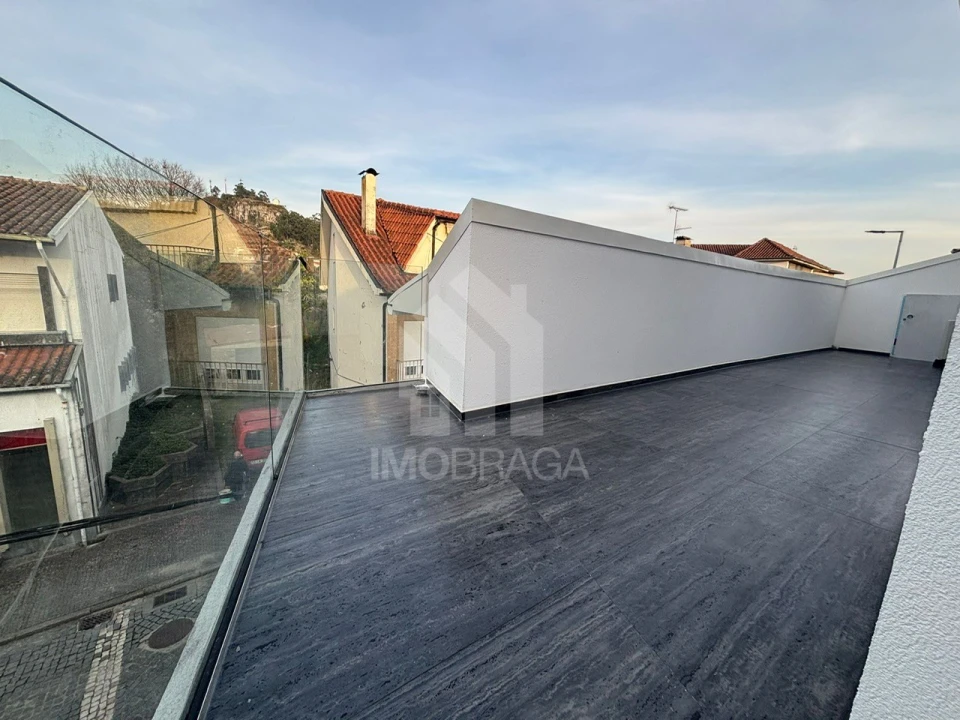 Apartamento T1 para Venda em Amares e Figueiredo Foto 6