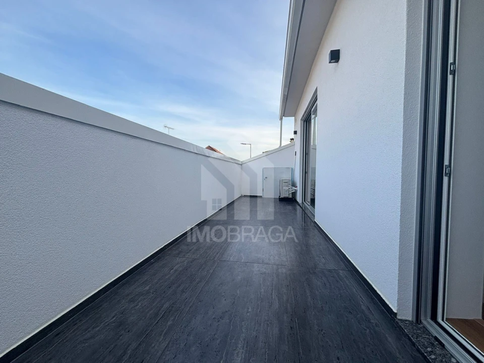 Apartamento T1 para Venda em Amares e Figueiredo Foto 9