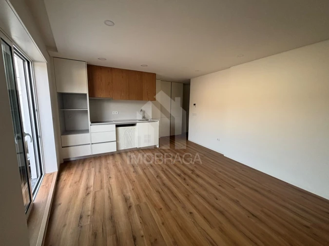 Apartamento T1 para Venda em Amares e Figueiredo Foto 2