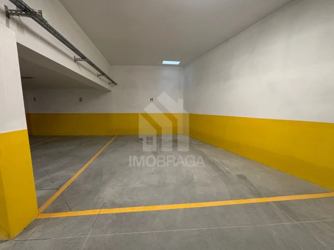 Apartamento T1 para Venda em Amares e Figueiredo Foto 16