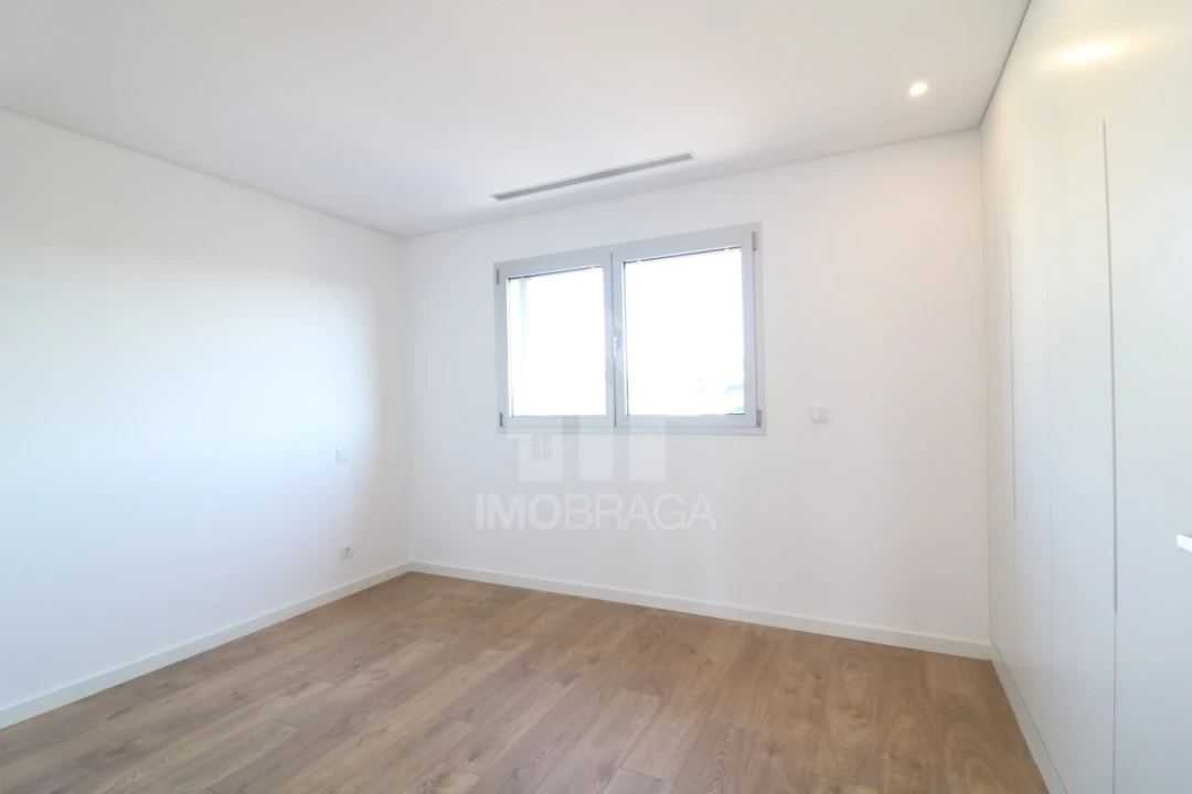 Apartamento T3 para Venda em São Vicente (Braga) Foto 10