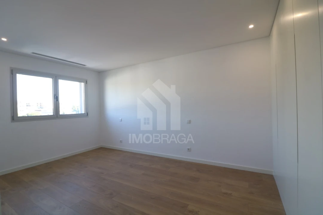 Apartamento T3 para Venda em São Vicente (Braga) Foto 11