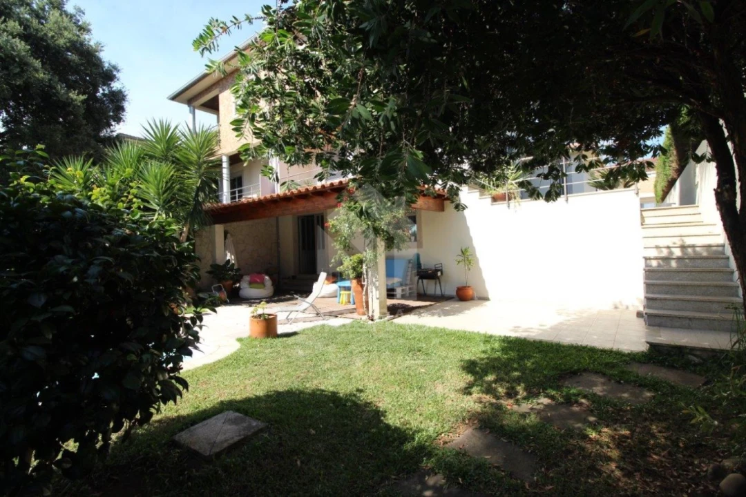 Moradia T4 para Venda em Rendufe Foto 55