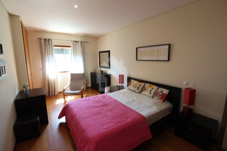 Moradia T4 para Venda em Rendufe Foto 22