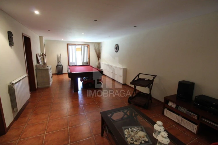 Moradia T4 para Venda em Rendufe Foto 43