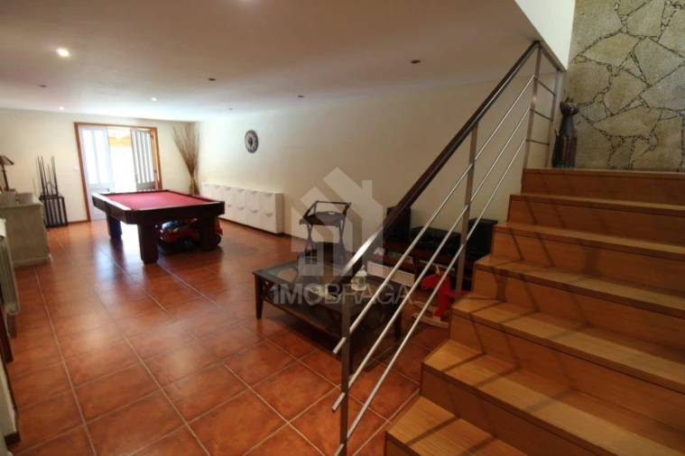 Moradia T4 para Venda em Rendufe Foto 44