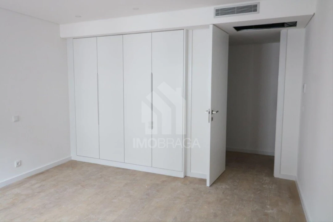 Apartamento T3 para Venda em Azurem Foto 30