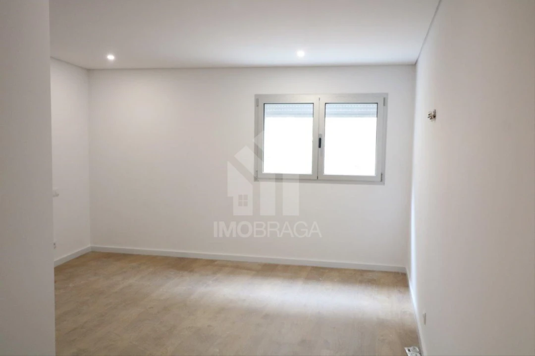 Apartamento T3 para Venda em Azurem Foto 35