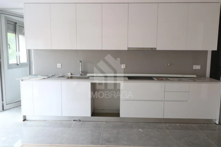 Apartamento T3 para Venda em Azurem Foto 4