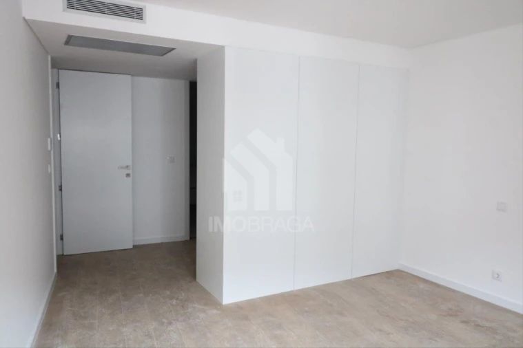Apartamento T3 para Venda em Azurem Foto 27