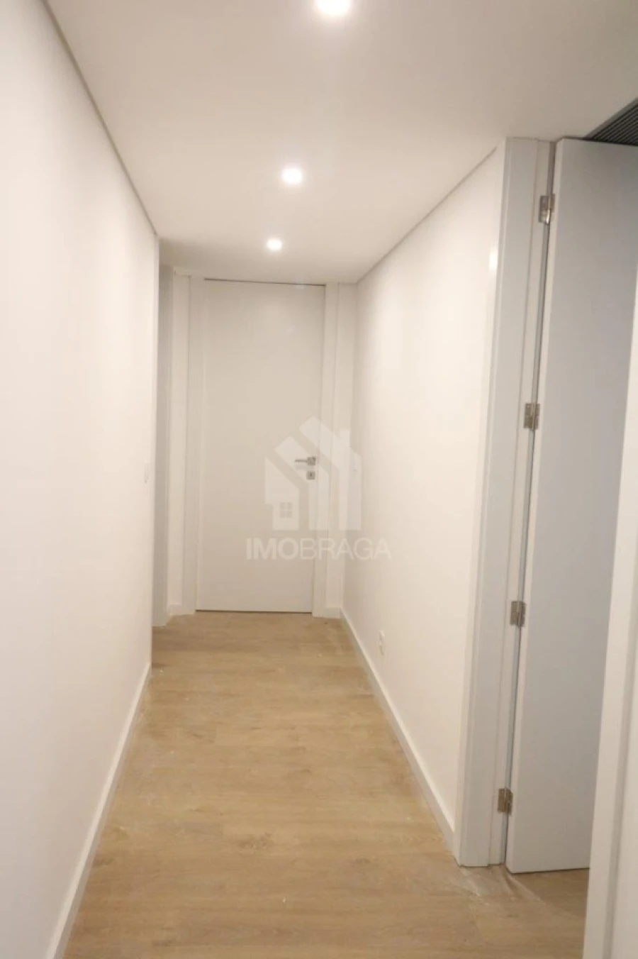 Apartamento T3 para Venda em Azurem Foto 36