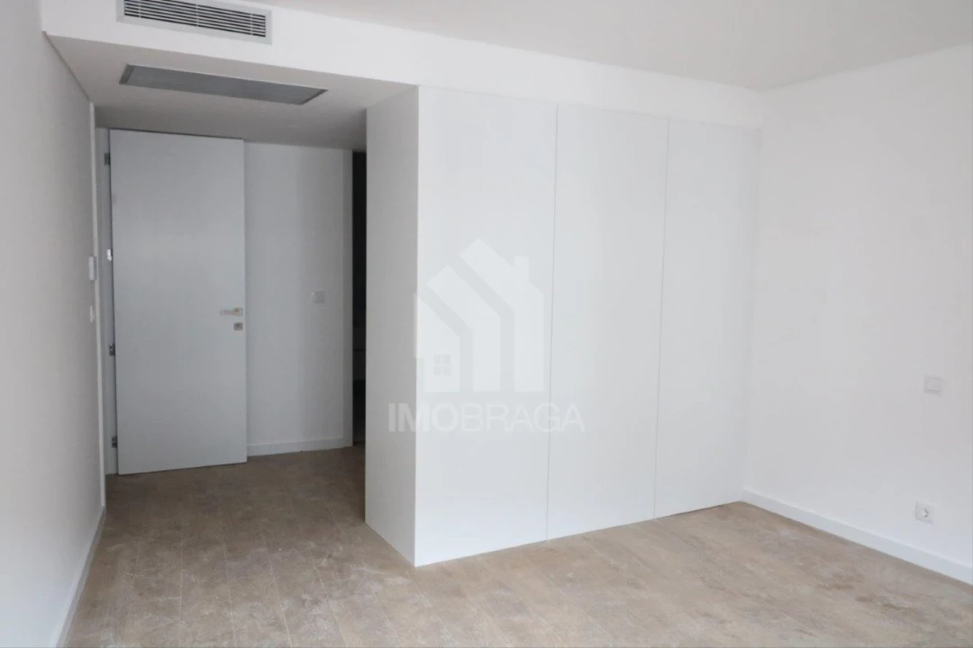 Apartamento T3 para Venda em Azurem Foto 26