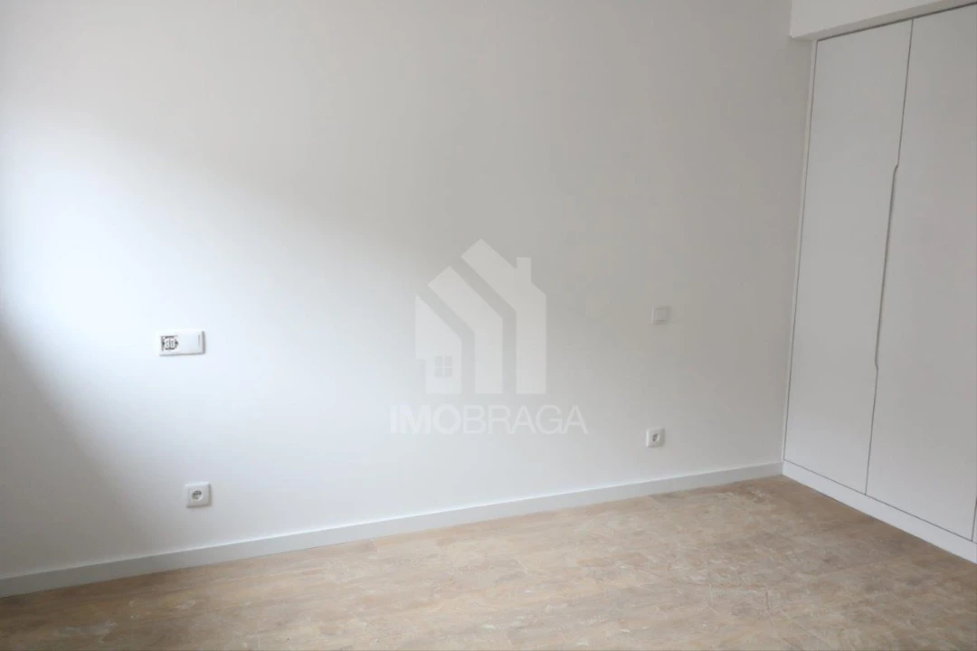 Apartamento T3 para Venda em Azurem Foto 27
