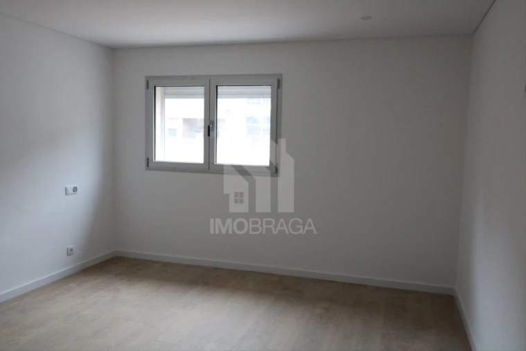 Apartamento T3 para Venda em Azurem Foto 22